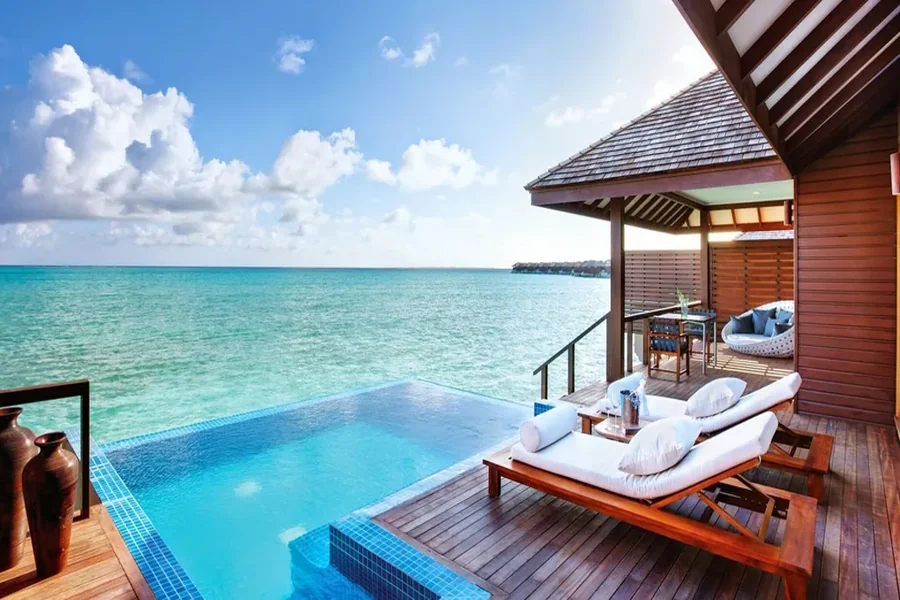 The Top Advantages of Booking Luxury Beachfront Accommodation for Your Next Getaway Beachfront